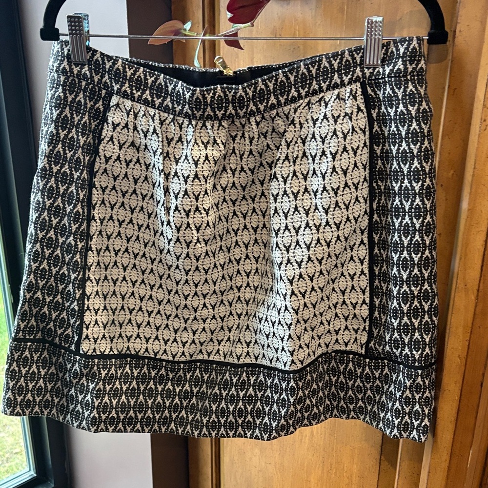 J.Crew Black and White Patterned Skirt - Size 10. NWT